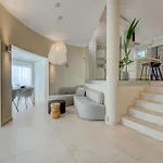Augustas - Fabulous In Tenerife! فيلة