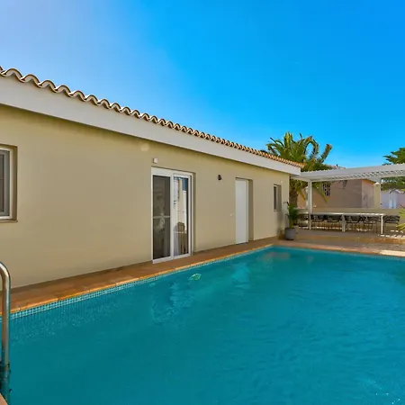 Augustas - Fabulous In Tenerife! أذيخي